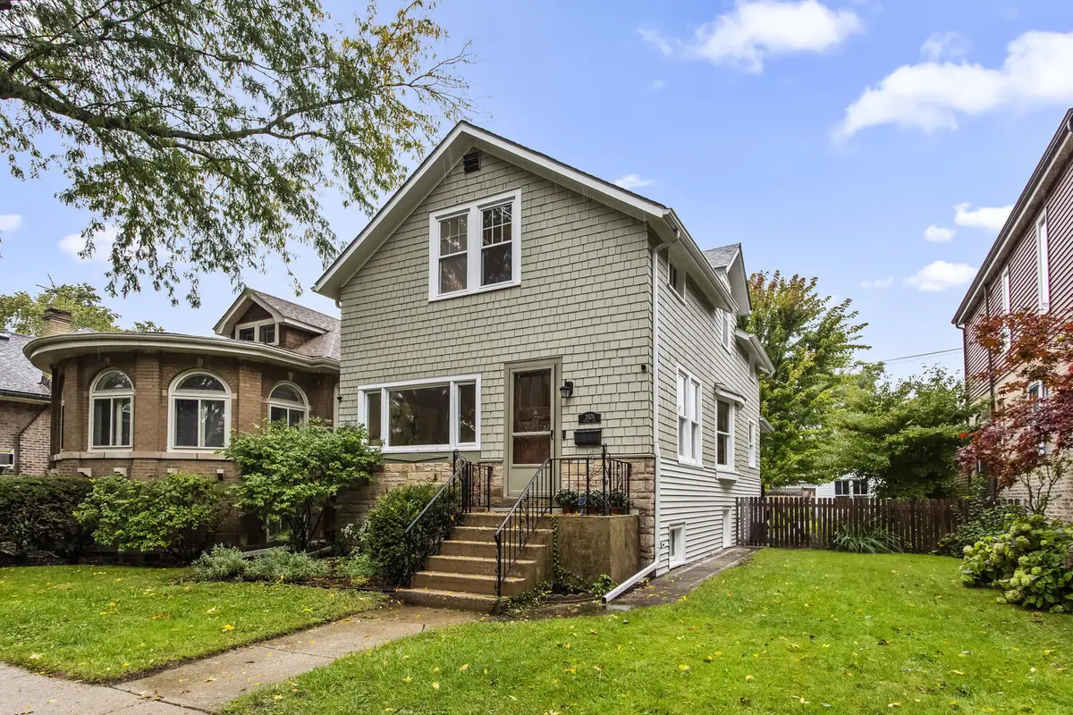 2626 W Morse Avenue, Chicago, IL 60645 - #1