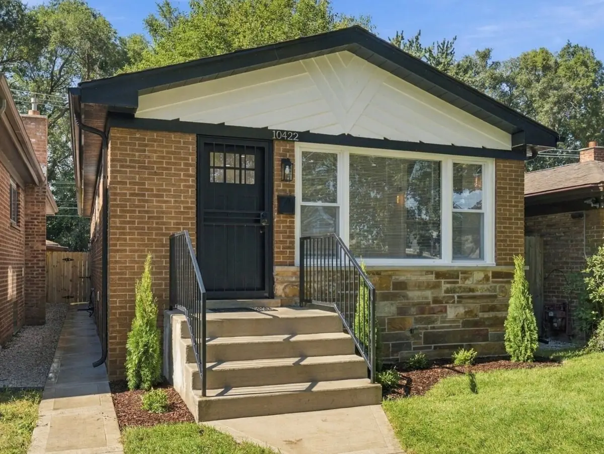 10422 S Green Bay Avenue, Chicago, IL 60617 - #1