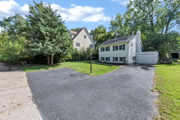21855 W 4th Street, Lake Villa, IL 60046