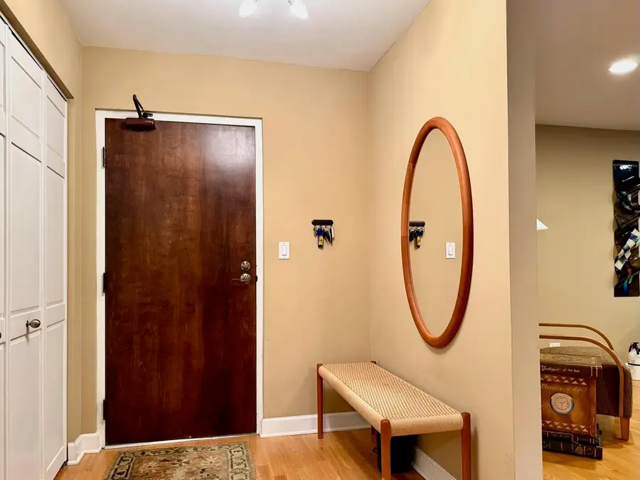 4050 N Dundee Road #202, Northbrook, IL 60062 - #3