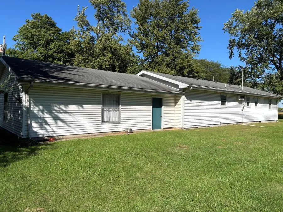 565 N 2nd Street, Sheldon, IL 60966 - #3