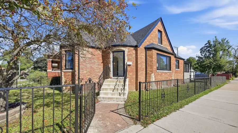 8257 S Blackstone Avenue, Chicago, IL 60619 - #2