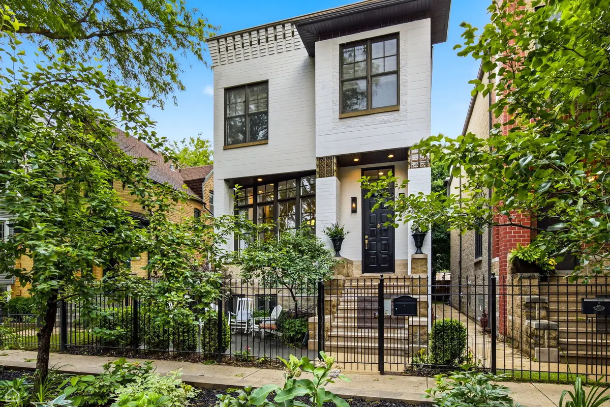 1310 W Roscoe Street, Chicago, IL 60657 - #1