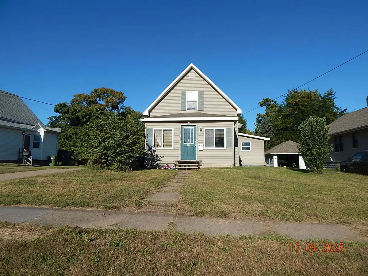 272 22nd Place, Clinton, IA 52732 - #1