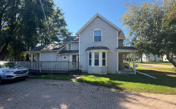 230 W Perry Street, Belvidere, IL 61008