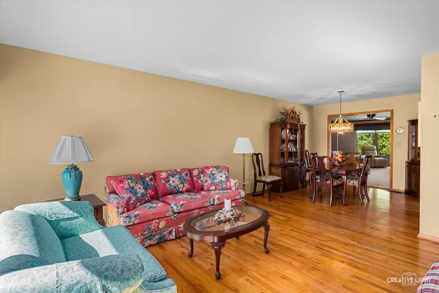 160 Forest Park Lane, Hoffman Estates, IL 60169 - #3