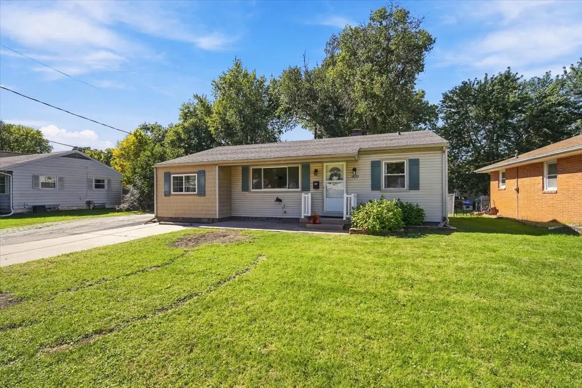 909 S Adelaide Street, Normal, IL 61761 - #1
