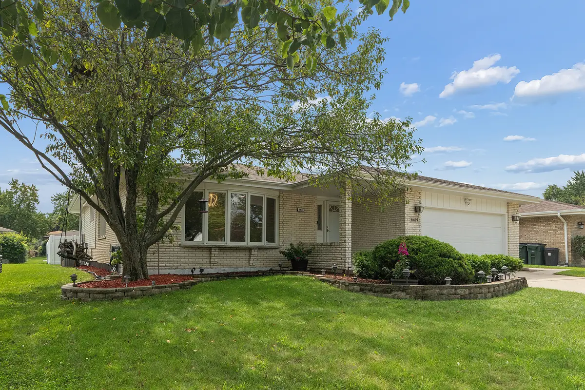 6619 Courtney Drive, Oak Forest, IL 60452 - #1