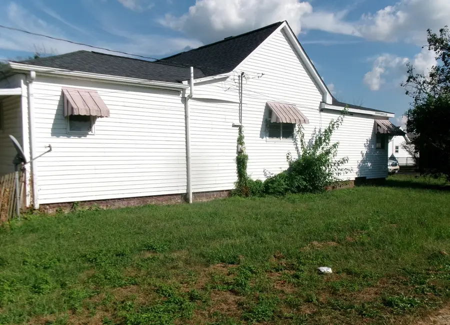 127 Victor Street, Westville, IL 61883 - #3