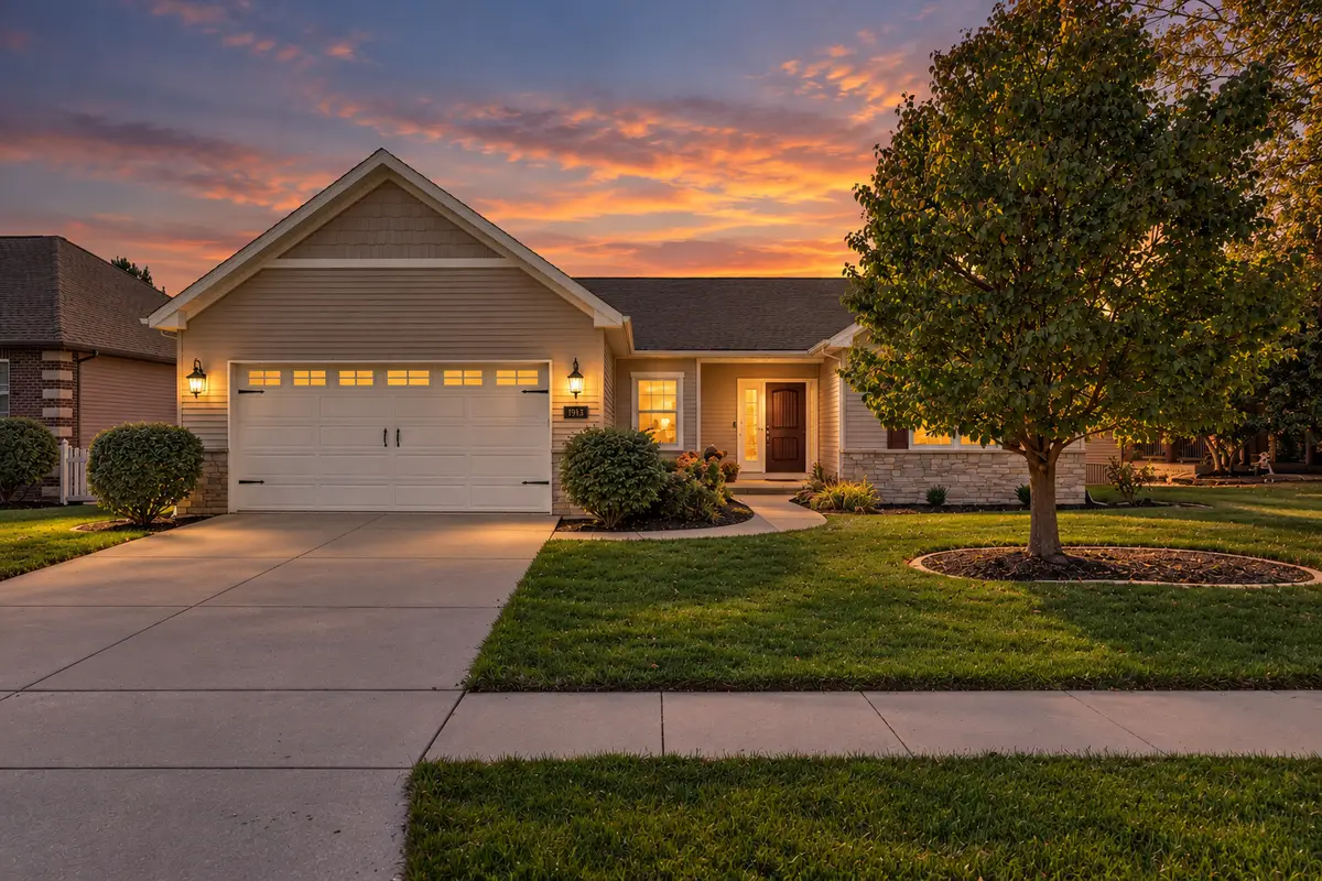 1913 E 58th Street, Davenport, IA 52807 - #1