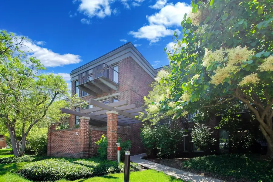 Address Withheld By Seller, Deerfield, IL 60015 - #2