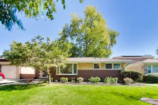 8631 Central Park Avenue, Skokie, IL 60076