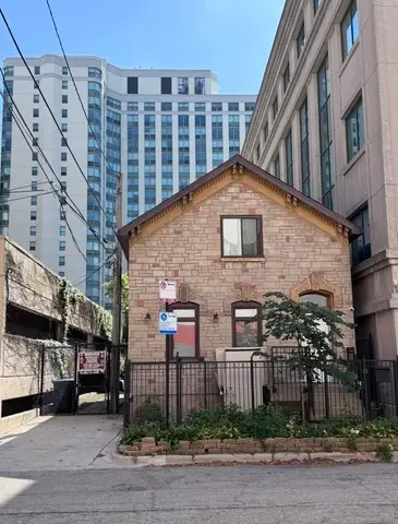 167 W Elm Streets, Chicago, IL 60610 - #1