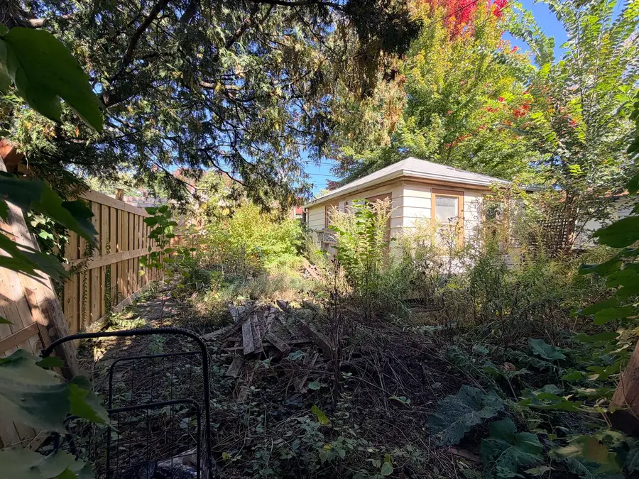 2930 W Eastwood Avenue, Chicago, IL 60625 - #2
