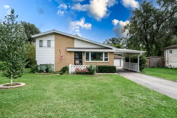 1N627 Park Boulevard, Glen Ellyn, IL 60137