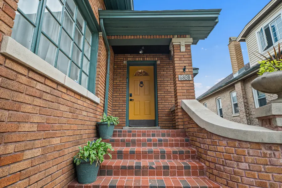 6858 Riverside Drive, Berwyn, IL 60402 - #3