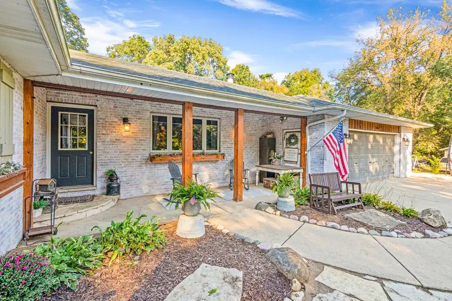 555 Old Mill Road, Plano, IL 60545 - #2