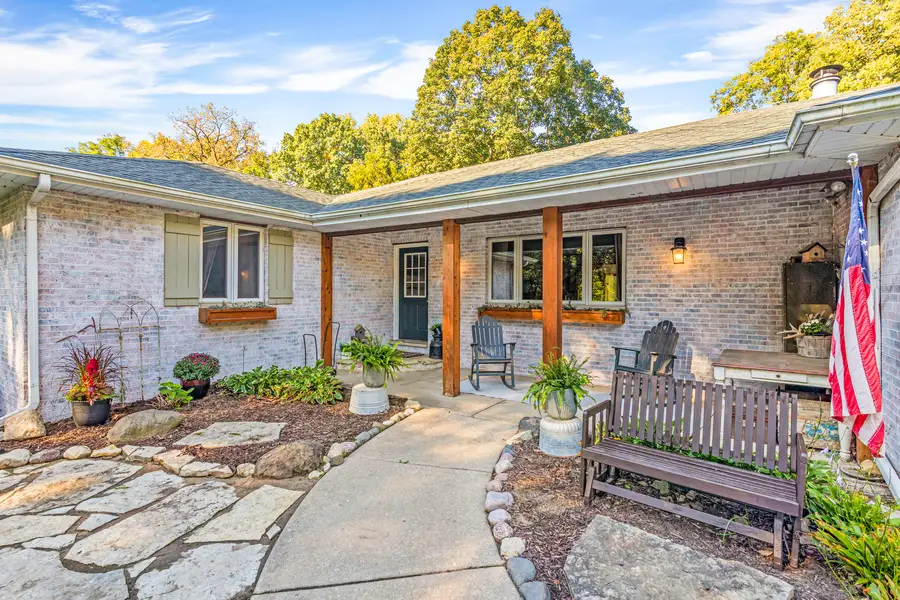 555 Old Mill Road, Plano, IL 60545 - #3