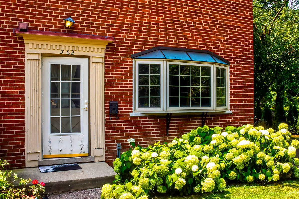 562 Green Bay Road, Glencoe, IL 60022 - #1