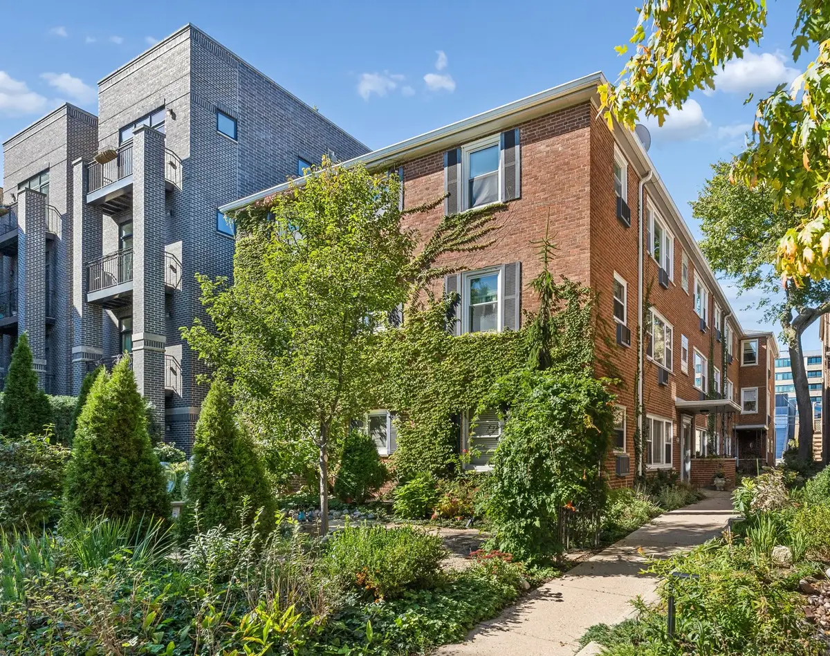 912 Hinman Avenue #2W, Evanston, IL 60202 - #1