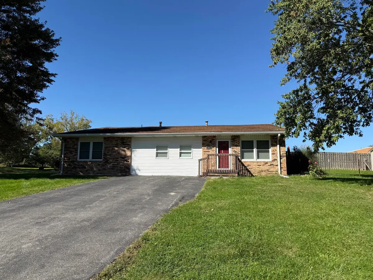 101 N East Street, Mahomet, IL 61853 - #1