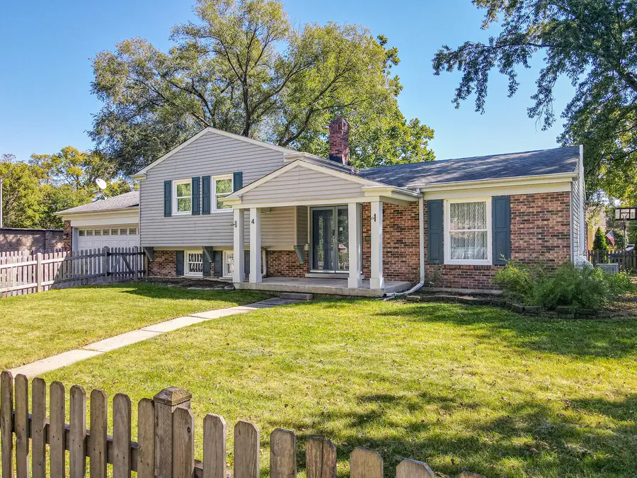 4 Tamarack Avenue, Naperville, IL 60540 - #2