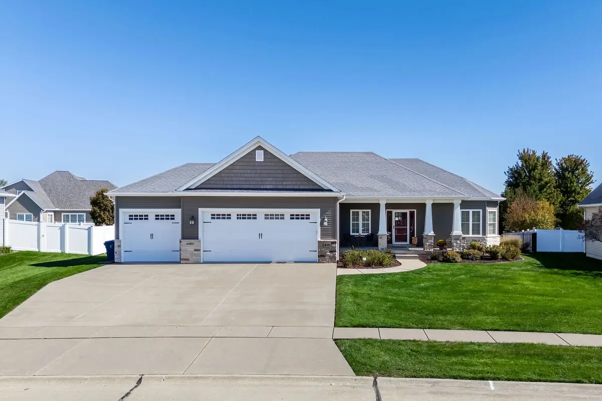 819 S 7th Street Court, Eldridge, IA 52748 - #1