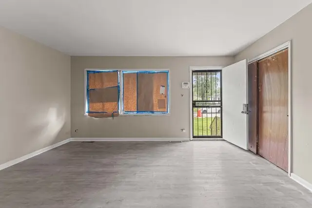 172 W 158th Street, Harvey, IL 60426 - #2