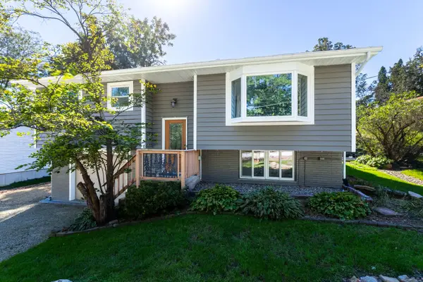 204 Chestnut Street, LeClaire, IA 52753