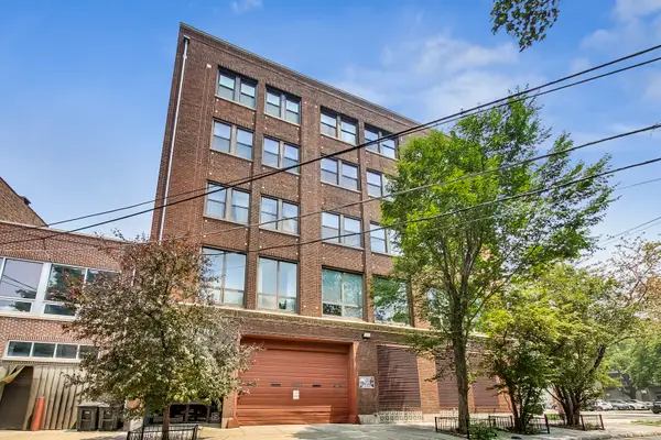 3323 N Paulina Street #4E, Chicago, IL 60657