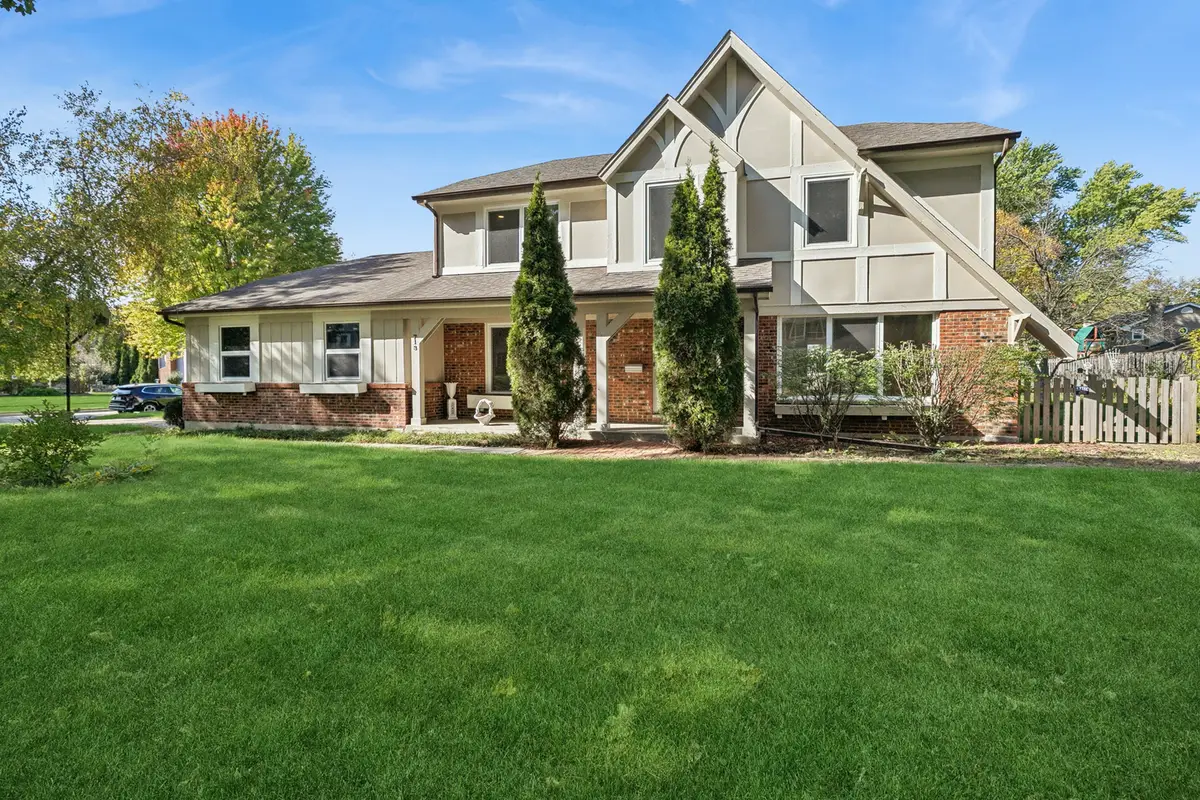 713 Dawes Street, Libertyville, IL 60048 - #1