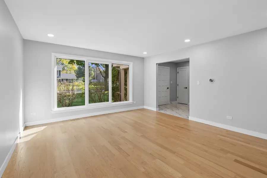 713 Dawes Street, Libertyville, IL 60048 - #3