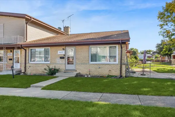 7031 W Crain Street, Niles, IL 60714