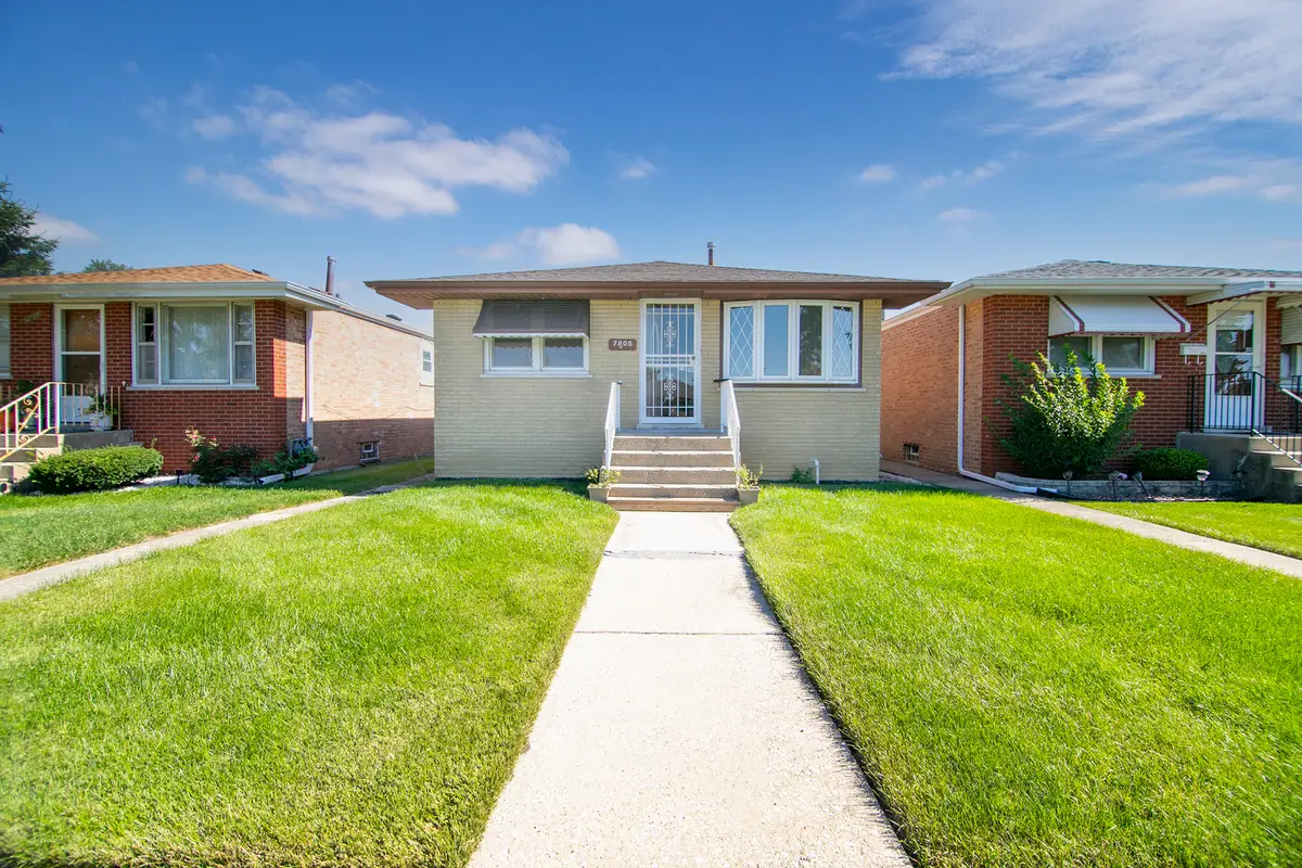7805 Narragansett Avenue, Burbank, IL 60459 - #1