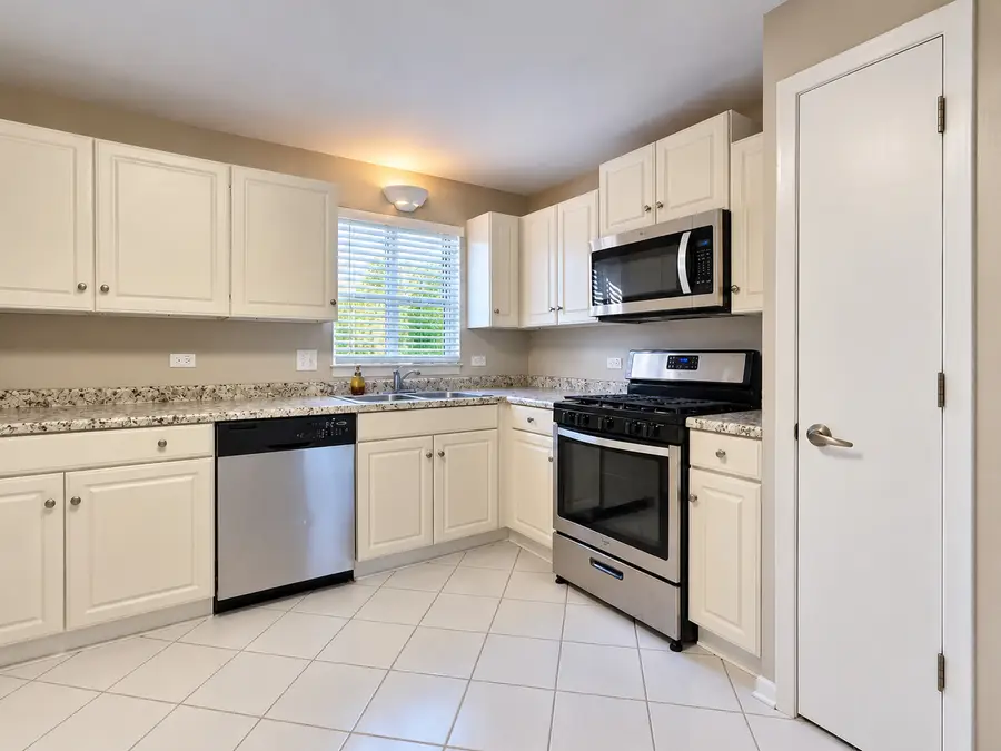 6000 Lake Bluff Drive #202, Tinley Park, IL 60477 - #3