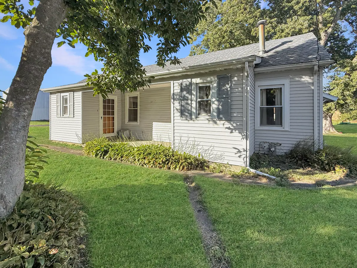 101 E Pera Street, Ludlow, IL 60949 - #1