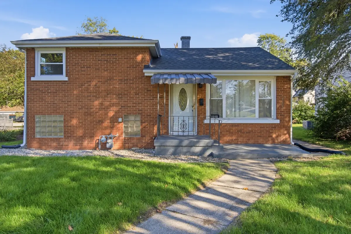 1252 S 8th Avenue, Kankakee, IL 60901 - #1