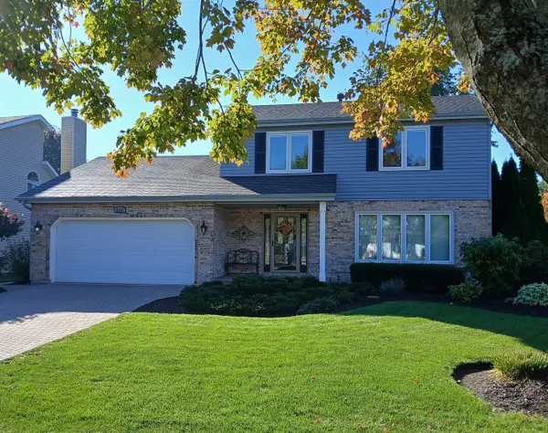 2049 Bunker Circle, Naperville, IL 60563