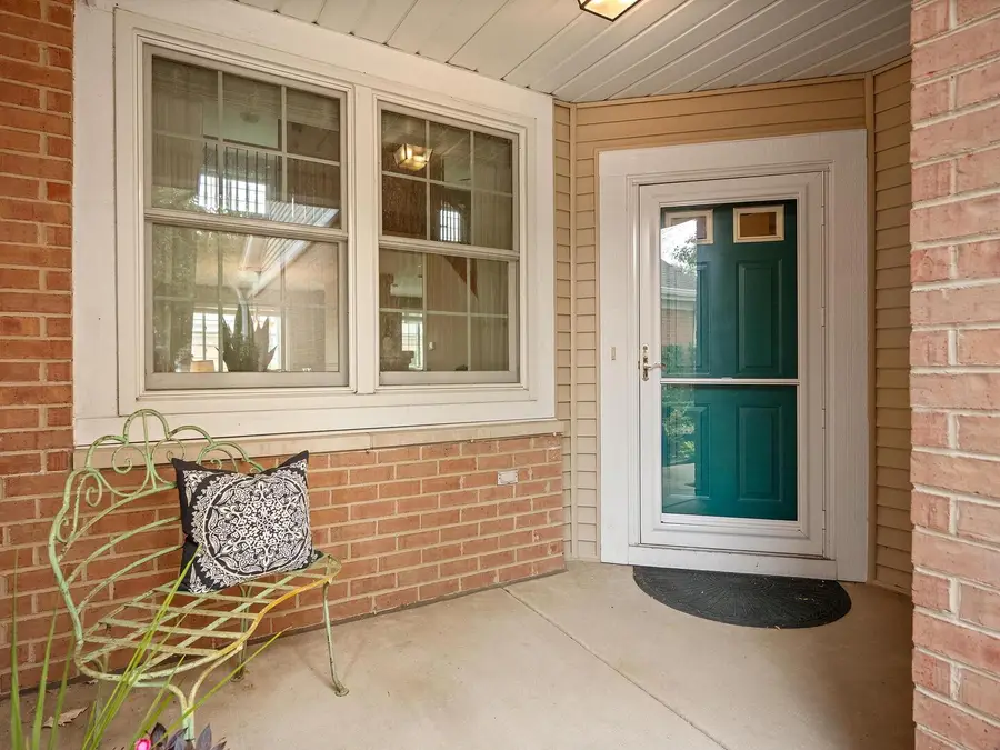 2596 Camberley Circle, Westchester, IL 60154 - #3