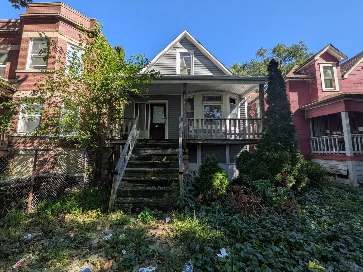 7829 S Marquette Avenue, Chicago, IL 60649 - #1