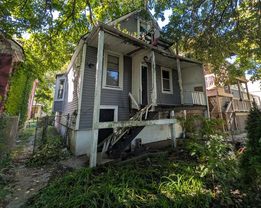 7829 S Marquette Avenue, Chicago, IL 60649 - #2