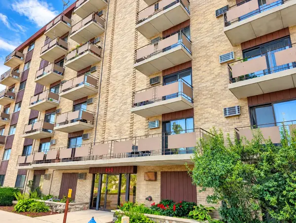 850 Des Plaines Avenue #101, Forest Park, IL 60130