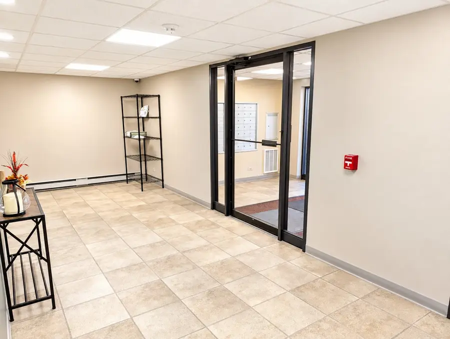 850 Des Plaines Avenue #101, Forest Park, IL 60130 - #3