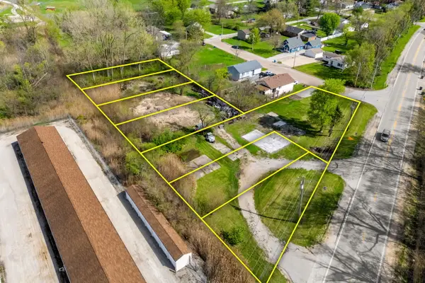 201 N 2nd Avenue, Carbon Cliff, IL 61239