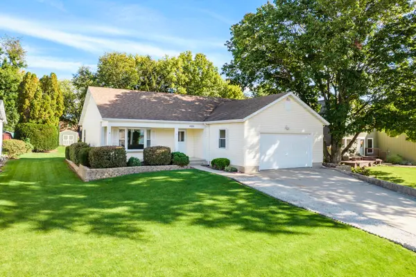 1620 Lake Holiday Drive, Lake Holiday, IL 60548