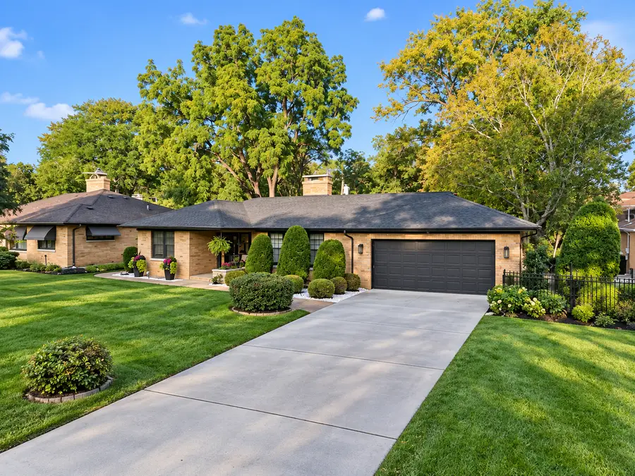 6621 N Kolmar Avenue, Lincolnwood, IL 60712 - #2