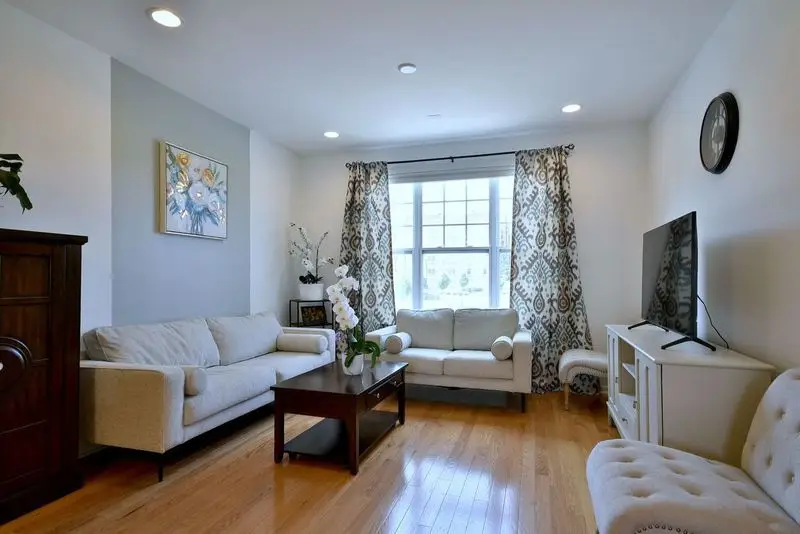 803 Lee Street, Des Plaines, IL 60016 - #2