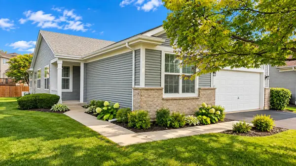 21100 Eugene Siegel Court, Crest Hill, IL 60403