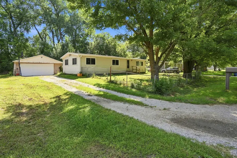 7425 25th Street, Milan, IL 61264 - #2