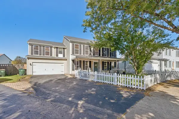 123 Eisenhower Drive, Oswego, IL 60543